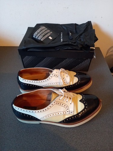 Paar schuhe brüder - paar,